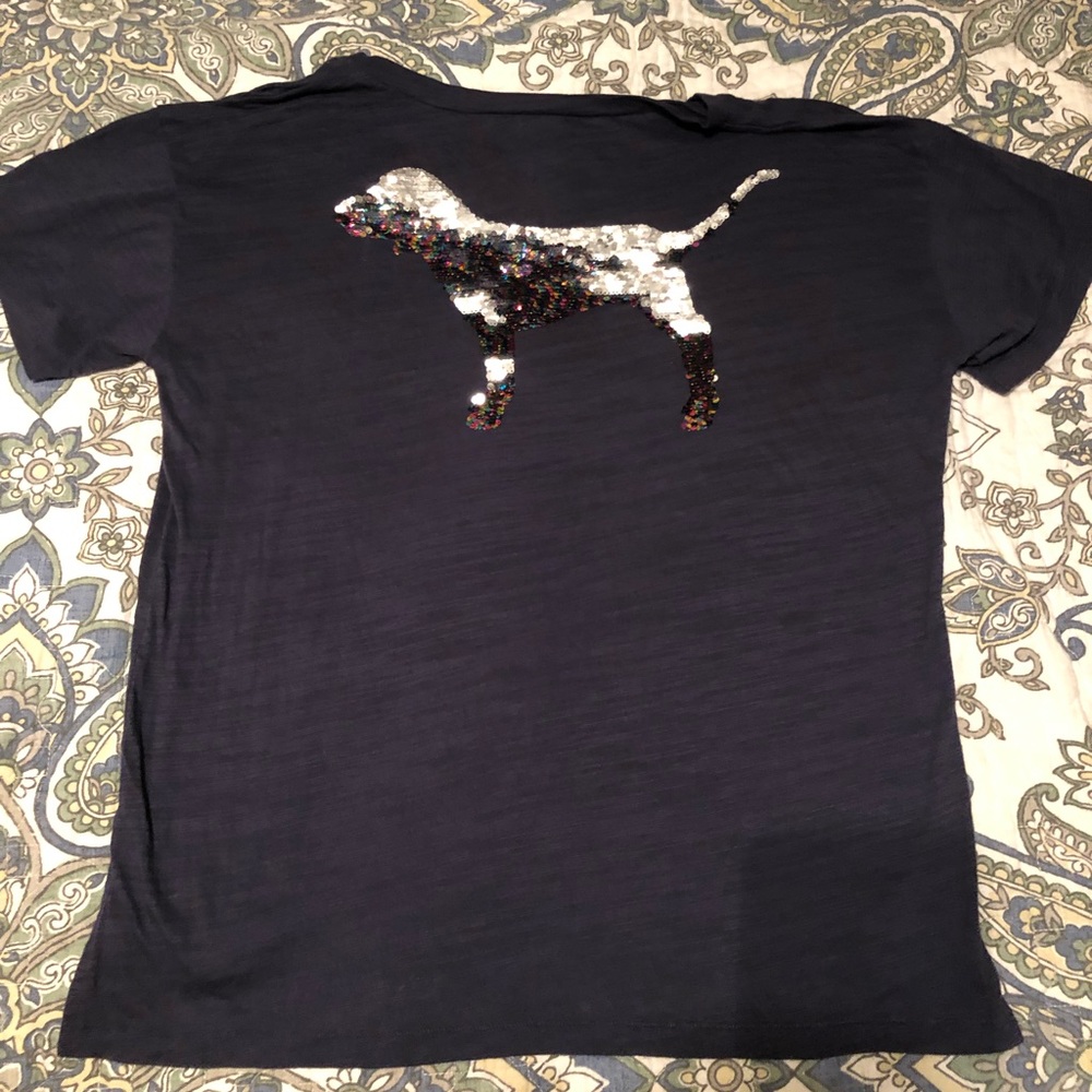 PINK short sleeve top with sequin dog size L - EUC